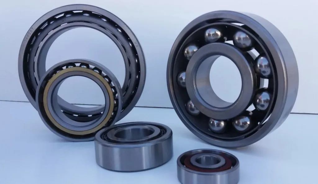 подшипники шариковые и радиально упорные.jpg подшипники шариковые и радиально упорные.jpg