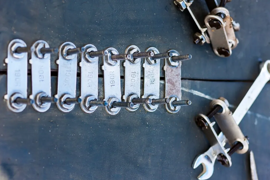 болтовое соединение лент.jpg