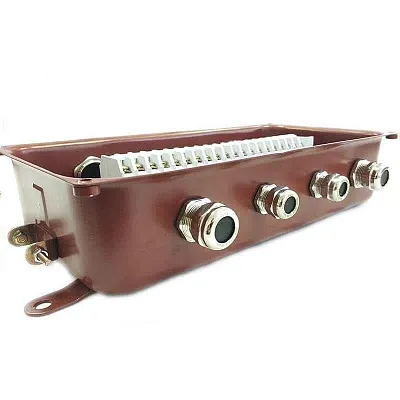 Коробка клеммная У615А УХЛ1,5 IP65 латунный ввод ГОФРОМАТИК 