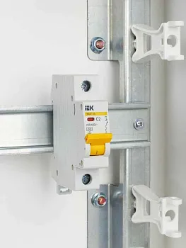 Выключатель автоматический модульный 1п C 2А 4.5кА ВА47-29 KARAT IEK MVA20-1-002-C IEK