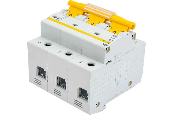 Автомат (ВА 47-100) 3п  40А (C) ИЭК 