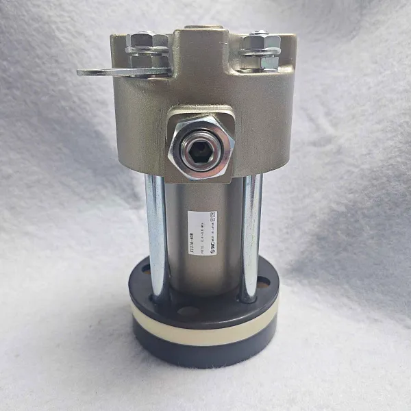 Пневматический встряхиватель  1/8" XT316-40B 