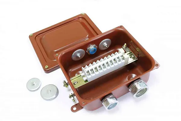 Коробка клеммная ККМА-10 У2 IP54 ГОФРОМАТИК 