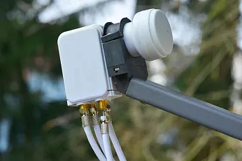 ст лсо  LNB ПЛАСТИНА (для LNB 2x36, 2x58) 2293000111