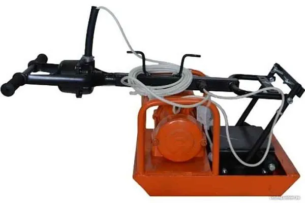 Виброплита электрическая ВУ-05-45Е 220 В Красный маяк